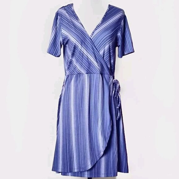 ARDENE FAUX WRAP DRESS SIZE LARGE - Picture 1 of 3